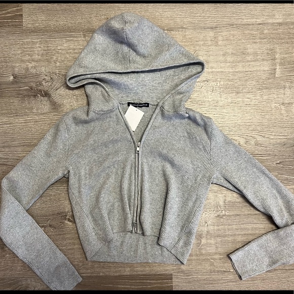 Brandy Melville Tops - brandy melville ribbed cropped jacket